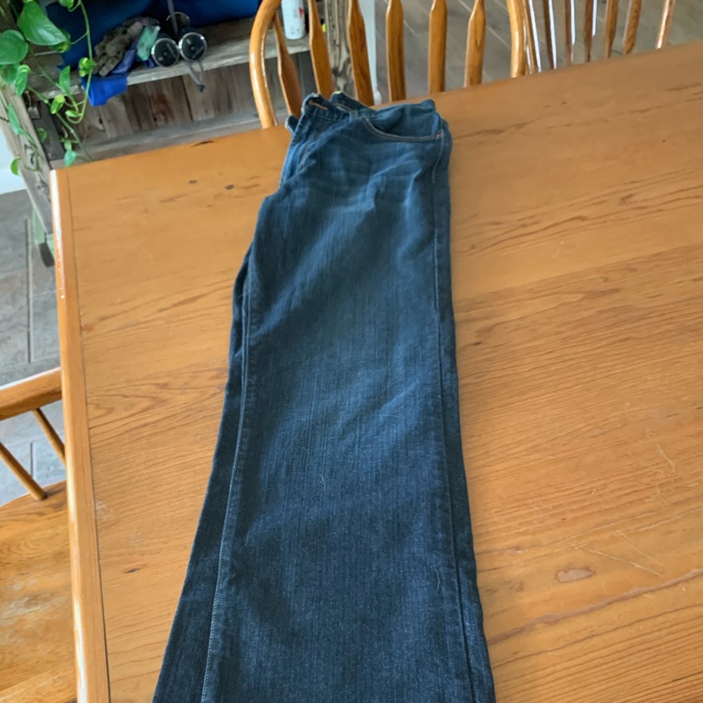 Lucky Brand classic fit jeans. 32x32